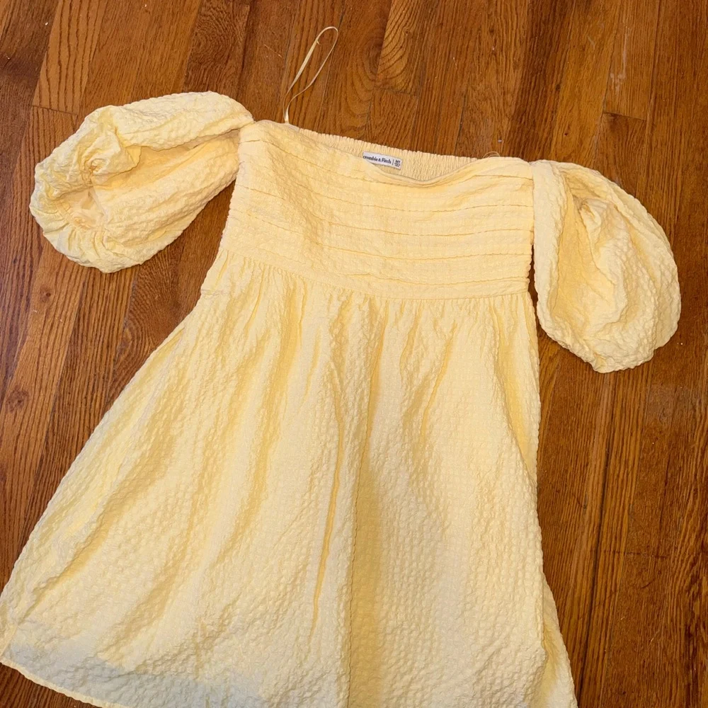 Yellow Abercrombie Emerson Off-Shoulder Dress - Picture 3 of 6